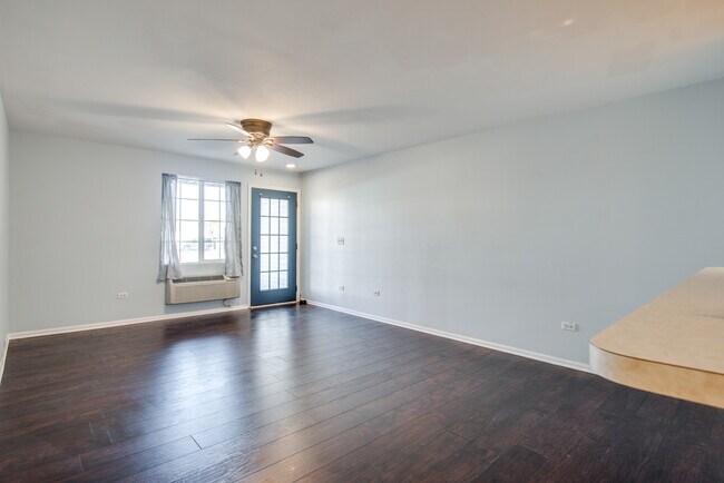 Building Photo - 1441 McClure Rd