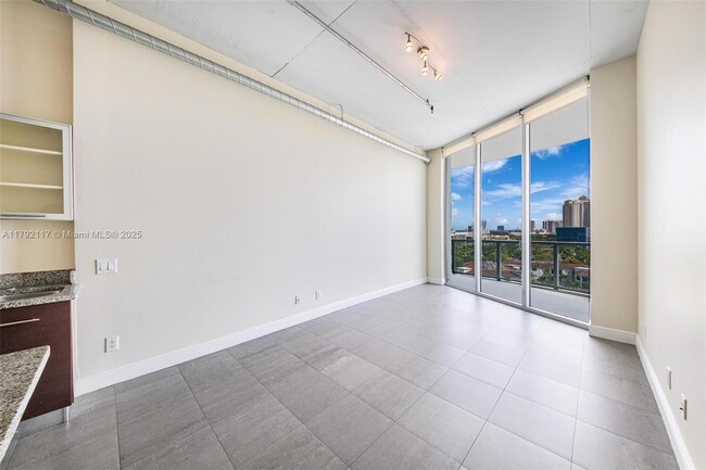 Building Photo - 3029 NE 188th St