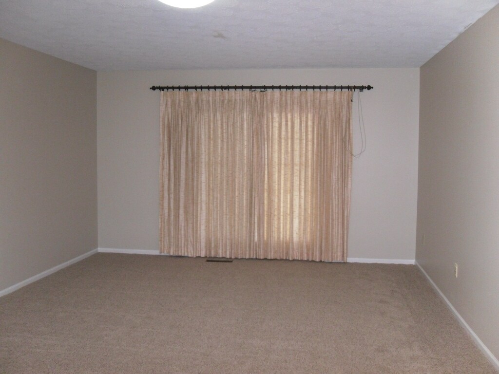 Building Photo - 1130 Cymar Dr E