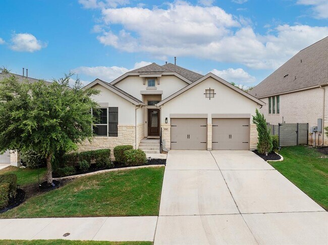 Building Photo - 104 Indian Paintbrush Trl