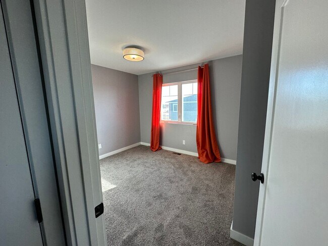Building Photo - 2518 Granite Dr NW