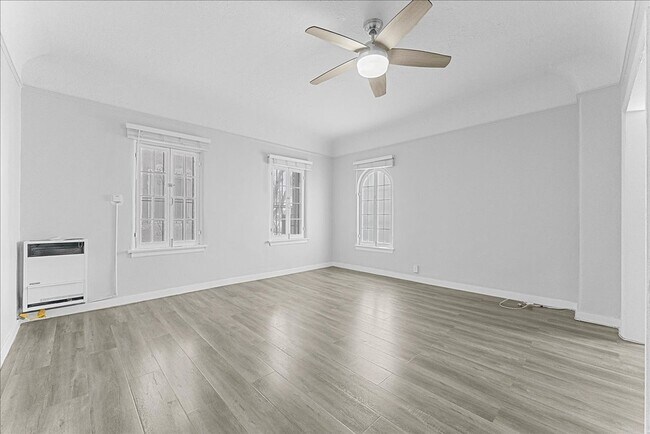 Building Photo - 118 N Westmoreland Ave