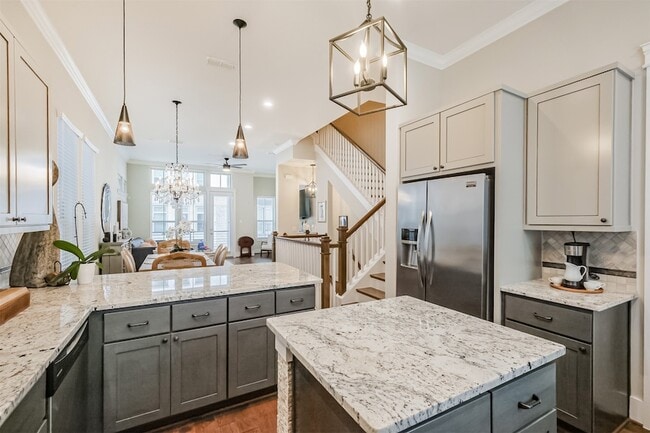 Building Photo - 809 Leavenworth Ave