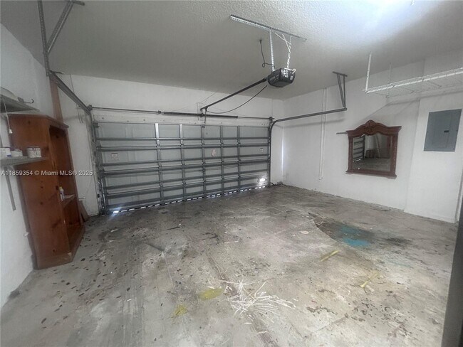 Building Photo - 6528 SW 158th Pass