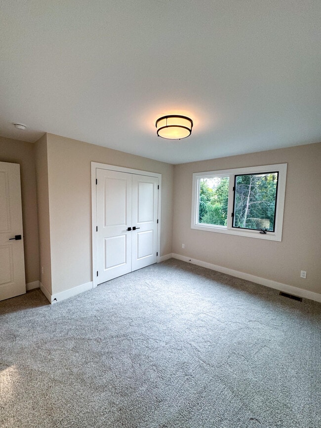 Building Photo - 54759 Camden Ct