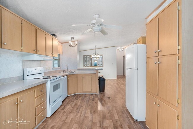 Building Photo - 409 Glen Harbor