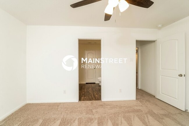 Building Photo - 3 Bedroom Pet-Friendly Home in New Braunfels, TX with Main Street Renewal