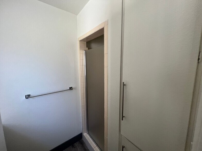 Building Photo - 1444 Centinela Ave