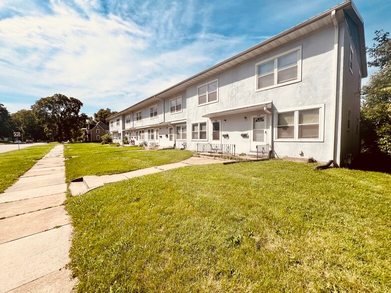 Building Photo - 124 Locust St