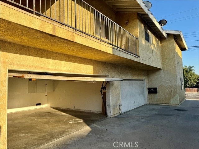 Building Photo - 12327 Beverly Blvd