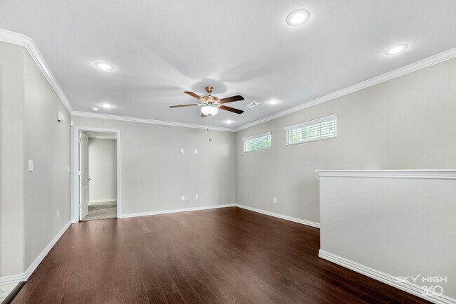 Building Photo - 530 Highland Ave