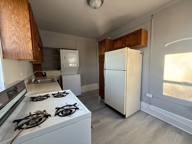 Building Photo - 1309 Linden Ave