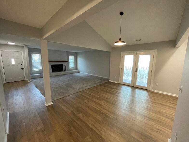 Building Photo - 10617 Wood Flower Ct