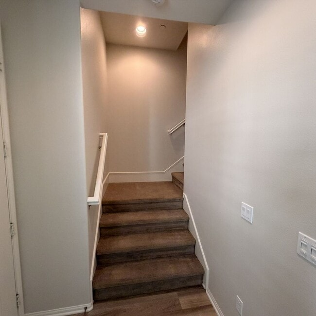 Building Photo - 6386 Pegasus Ct