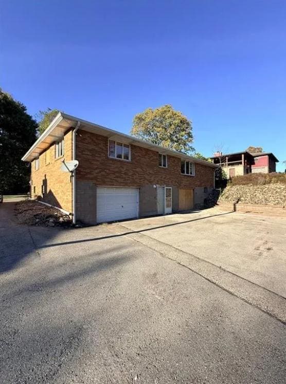 Building Photo - 2024 Bushy Run Rd