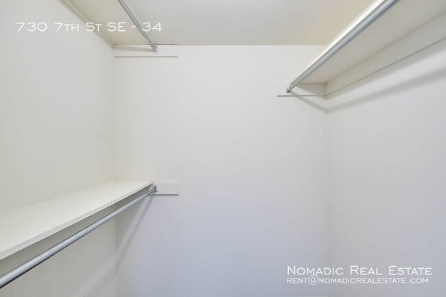 Building Photo - 730 7th St SE