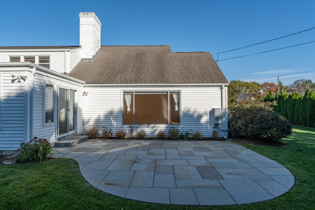 Building Photo - 14 Neptune Ave