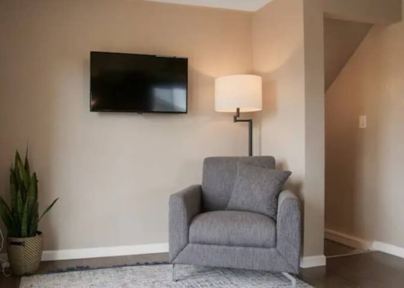 Building Photo - 8239 Cherokee St