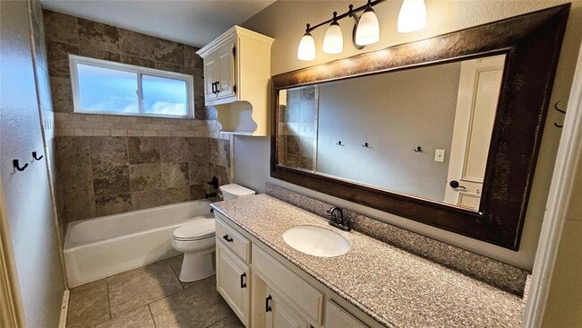 Building Photo - 1212 Knights Bridge Rd