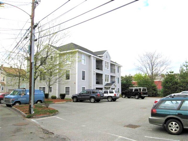 Building Photo - 11 Kent Ct