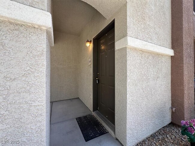 Building Photo - 9050 W Warm Springs Rd