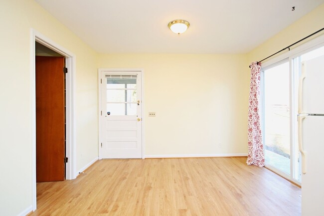 Building Photo - Peaceful & Private Shadwell Mountain Cottage Near I-64 & Pantops