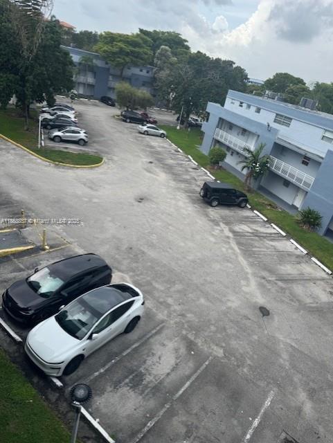 Building Photo - 9351 Fontainebleau Blvd