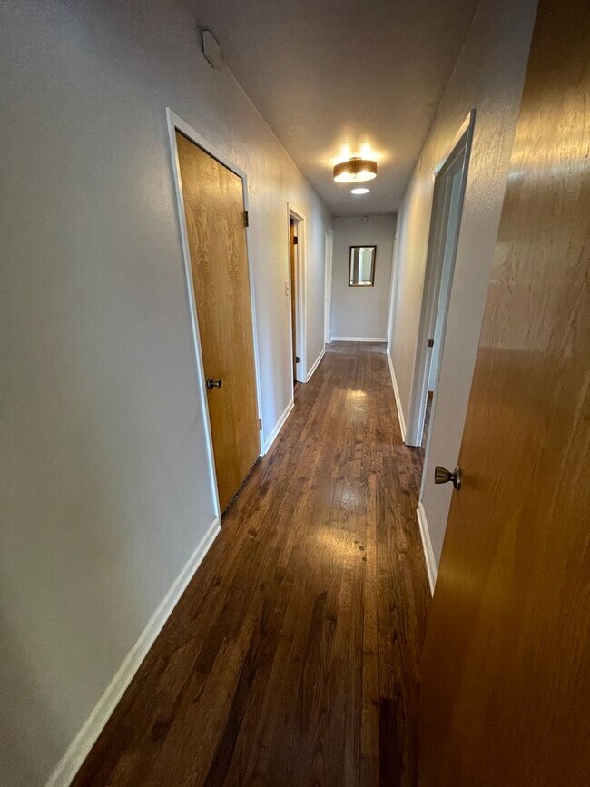 Building Photo - Butte Valley 3 bed 2 bath home, Privacy, n...