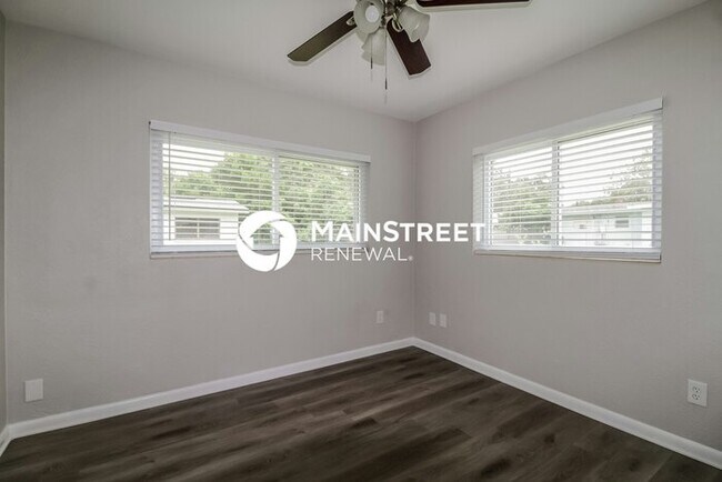 Building Photo - 3 Bedroom Pet-Friendly Home in Winter Park, FL with Main Street Renewal