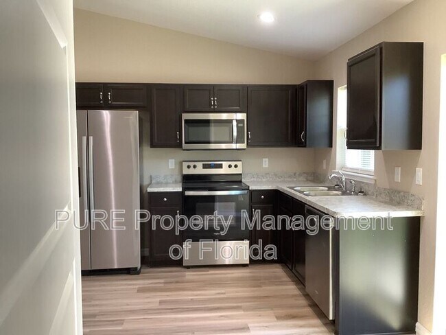 Building Photo - 2945 SW 148 Ct