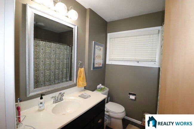 Building Photo - Beautiful Four Bed Two Bath Home