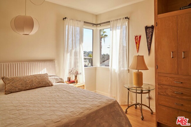 Building Photo - 4801 O Sullivan Dr