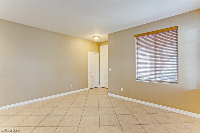 Building Photo - 10737 Drake Ridge Ave