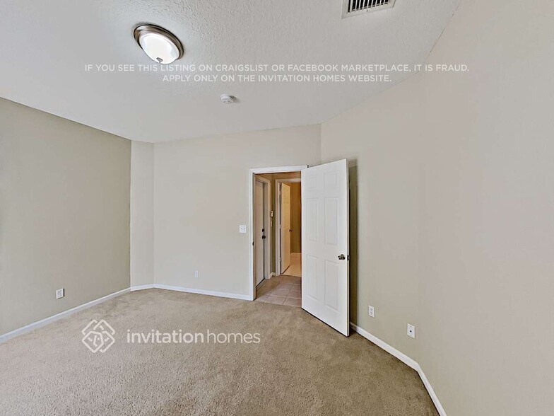 Building Photo - 10777 Pelican Dr