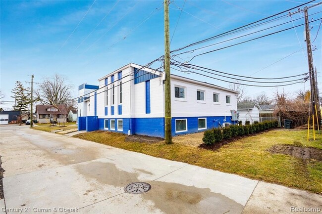 Building Photo - 549 E Marshall St