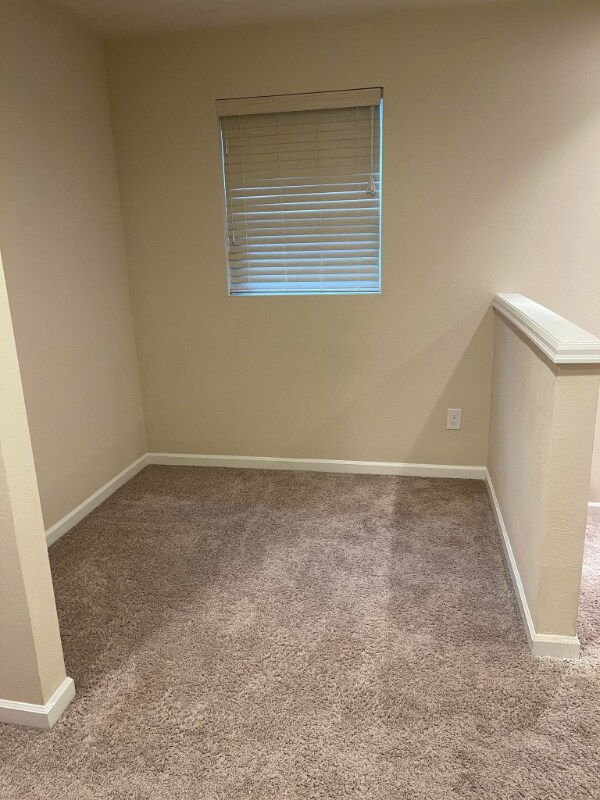 Building Photo - 11317 NE 116th Ct