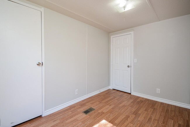 Building Photo - 12561 Roy Harris Loop