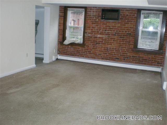 Building Photo - 1223 Beacon St