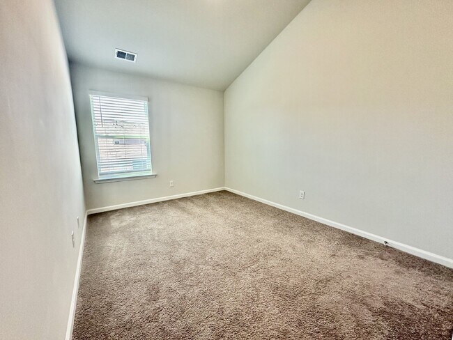 Building Photo - Cypress Ridge Townhome!