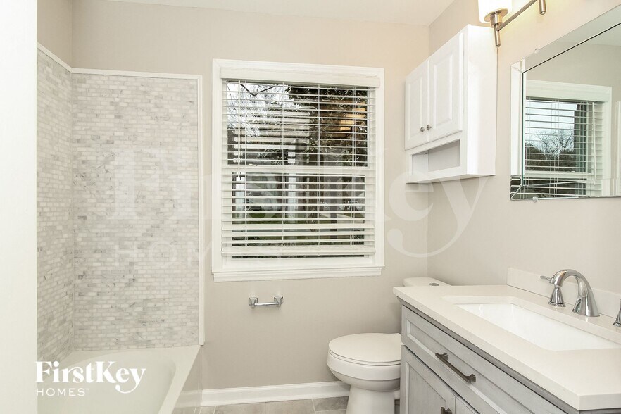 Building Photo - 3610 Bardot Dr