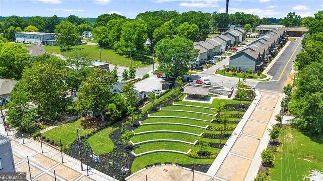 Building Photo - 5524 Garens Way