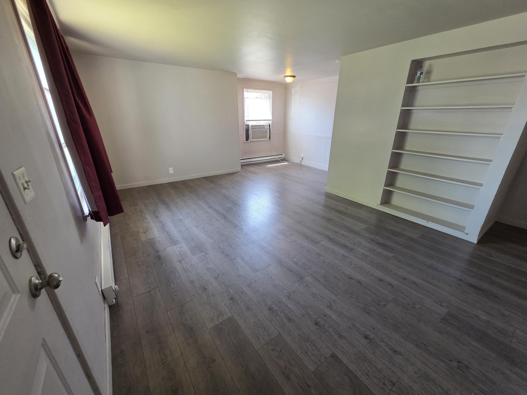Building Photo - 420 N Mattson Dr