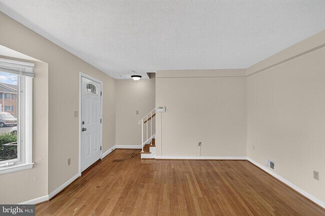 Building Photo - 2931 Sunset Ln