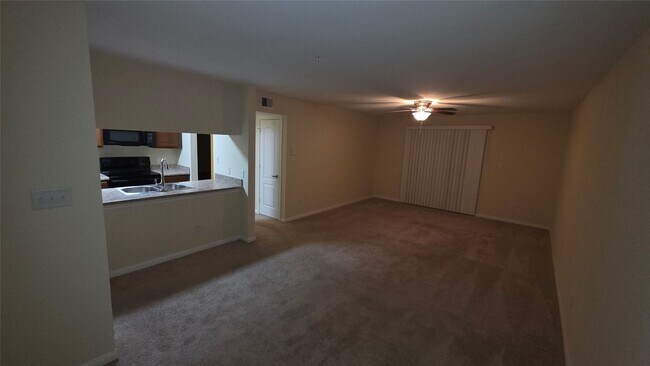 Building Photo - 8415 Hearth Dr