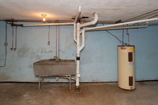 Building Photo - BRIDGETOWN- 3BEDROOM 1BATH W 1 CAR BUILT I...