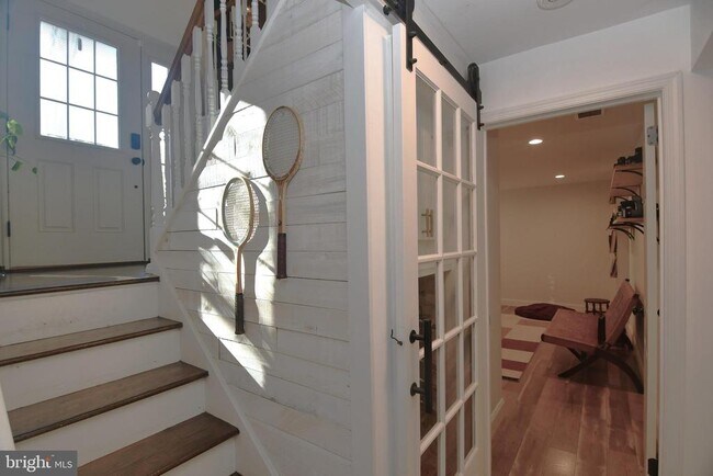 Building Photo - 1 Orchard Ln