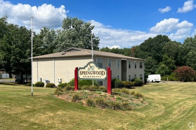 Building Photo - Springwood Apartments