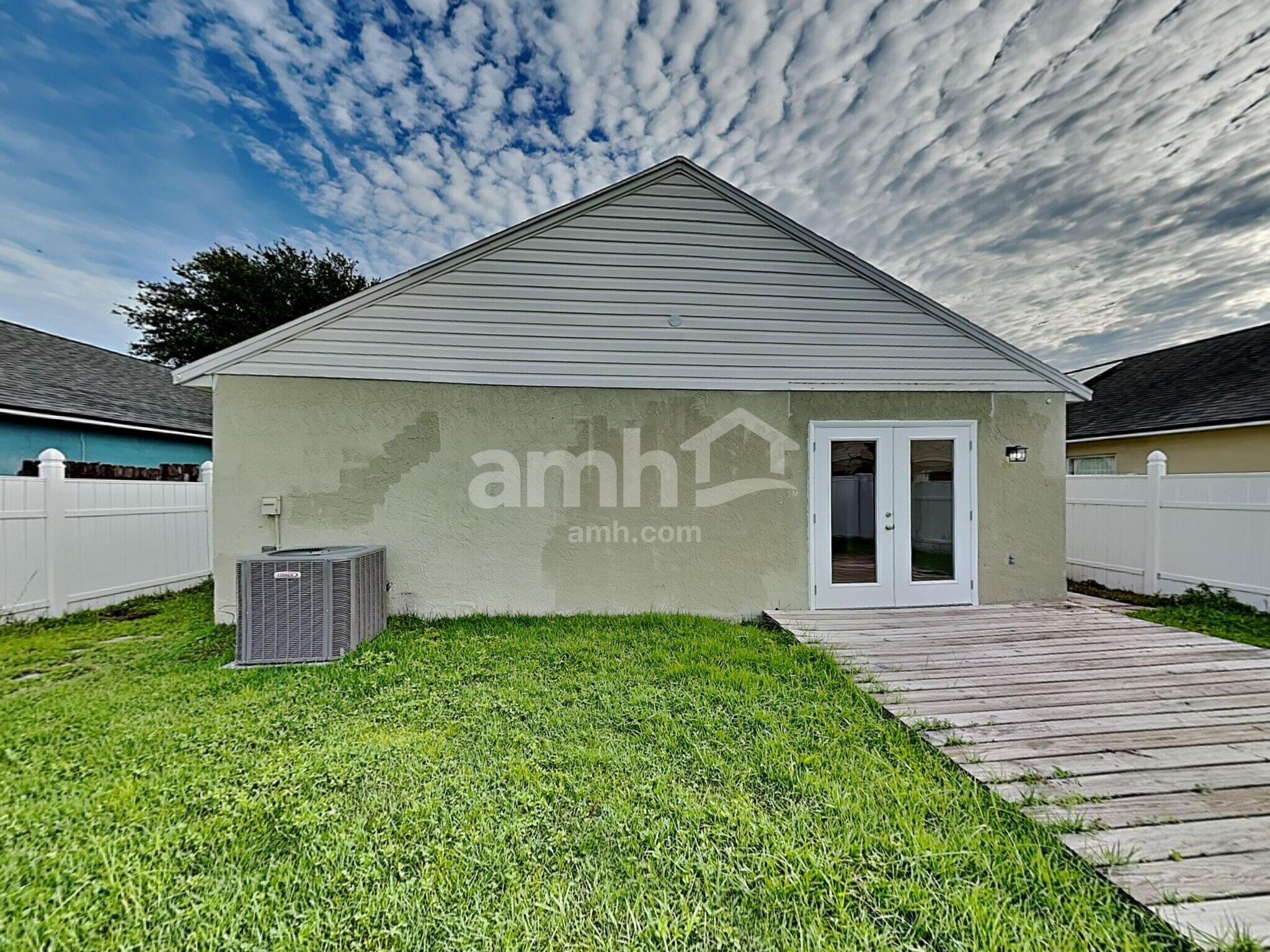 Building Photo - 7740 Harbor Lake Dr