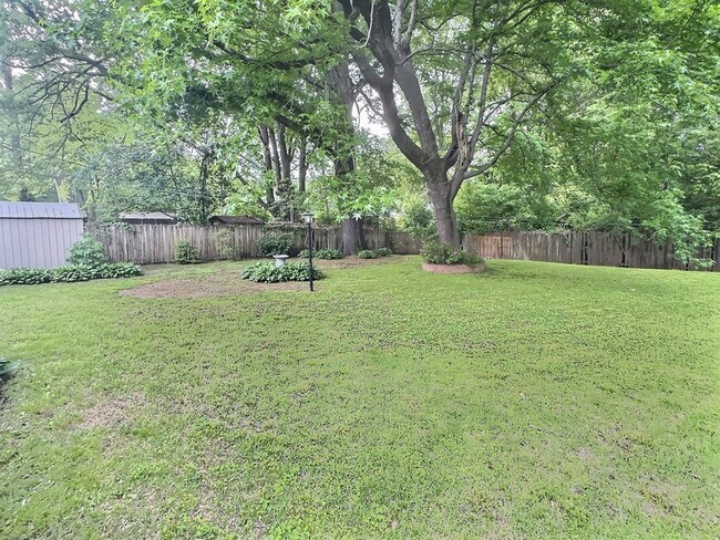 Building Photo - 3766 Friar Tuck Rd