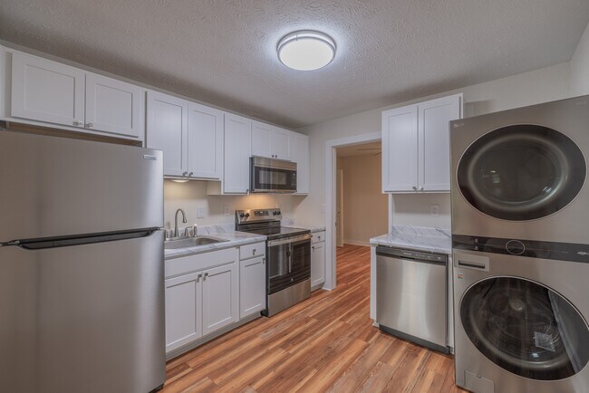 Building Photo - Rollings Hills Apartments